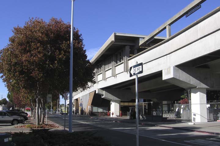 El Cerrito Plaza Station