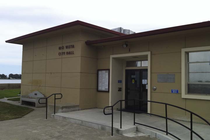 Rio Vista City Hall - panoramio